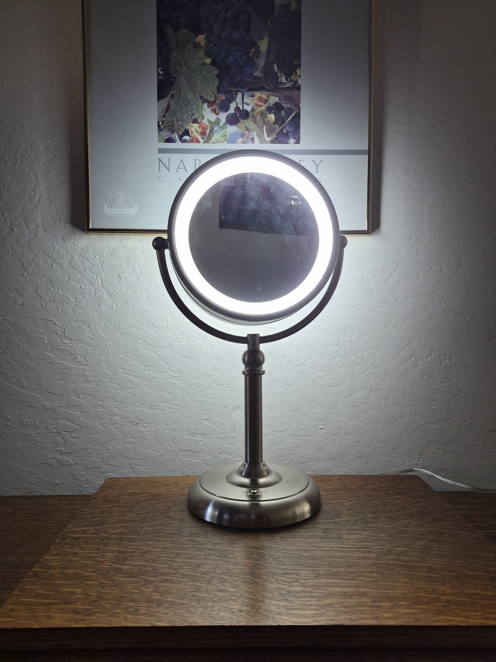 Blackstone Vanity / Cosmetic Mirror - Picture 5 of 11